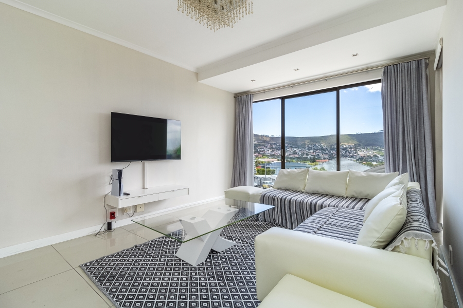 To Let 2 Bedroom Property for Rent in Vredehoek Western Cape